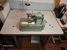 Machine à boutonnière