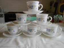 6  tasses à café et sous