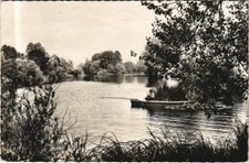 Old postcard AK Chabris Le Cher, Un coup de peche FRANCE (1170516)