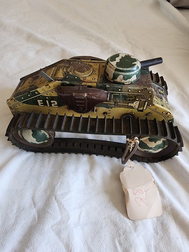 Ancien jouet char assaut - jouet,