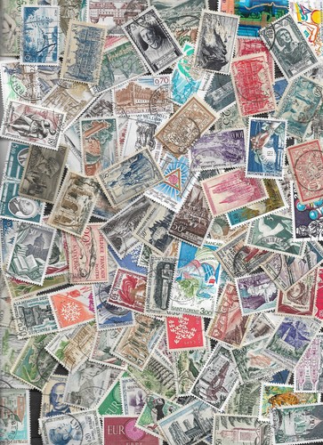 Lot 100 timbres - lot,