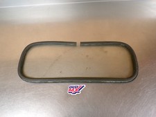 Vitre arrière triporteur