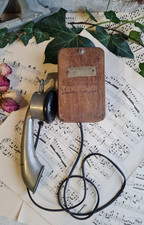 ANCIEN TELEPHONE MURAL unis