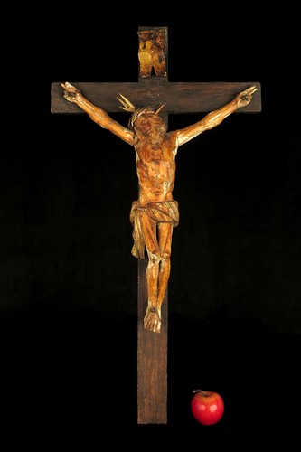 Ancien imposant christ - ancien, sur
