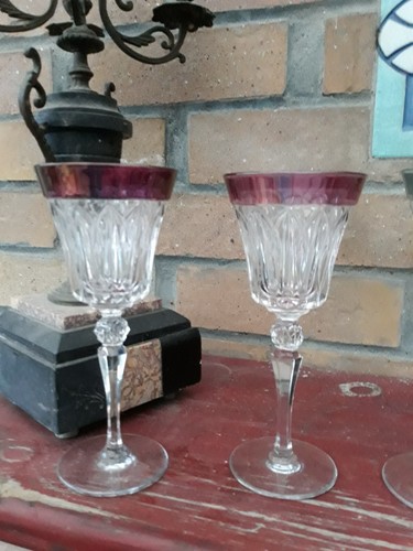 Lot verres pied à - à,