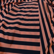 Tissu lycra satiné a rayure noire et orange