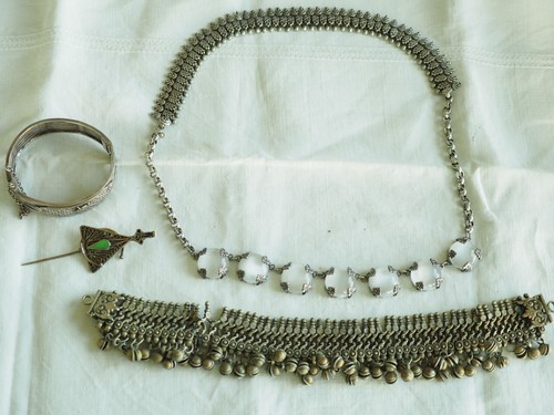 Lot bijoux ethniques collier - lot,
