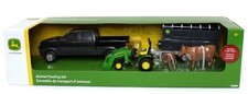 ERTL, Pick-up avec bétaillère micro-tracteur JOHN DEERE et 2 Vaches, échelle ...