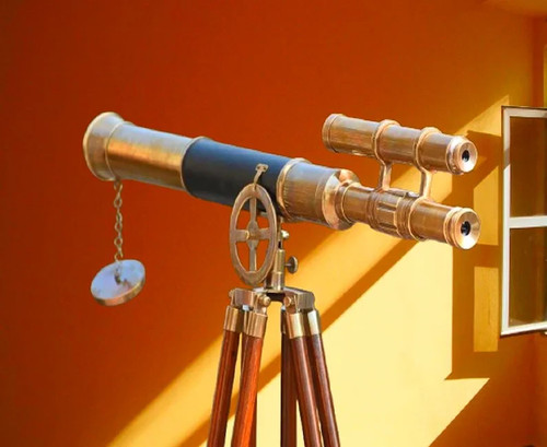 Télescope ancien style laiton