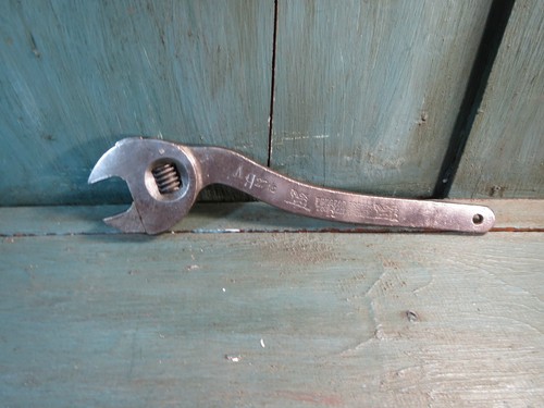 Outil ancien clef cle - ancien,