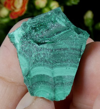 Malachite brute zonée scintillante 3x2.5cm minéral collection pierre reiki soin