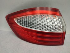 Feu arriere principal gauche