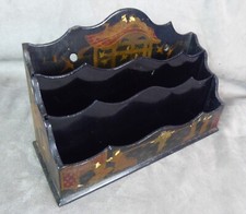 BEAU PORTE-COURRIER en carton bouilli ancien.