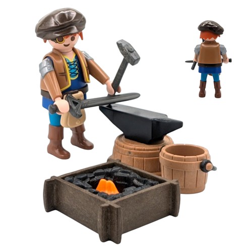 Playmobil figurine forgeron