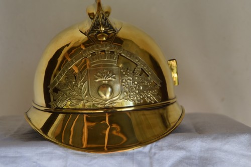 Ancien casque sapeurs - de,
