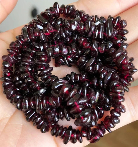 Collier perles grenat - de,