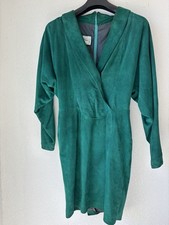 Robe En Daim Verte Taille 38 . Jean Claude Jitrois