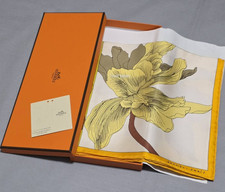 Unused HERMES Petit Carre 45 ETUDE POUR UN IRIS ARC EN CIEL Silk Scarf 42cmEmery