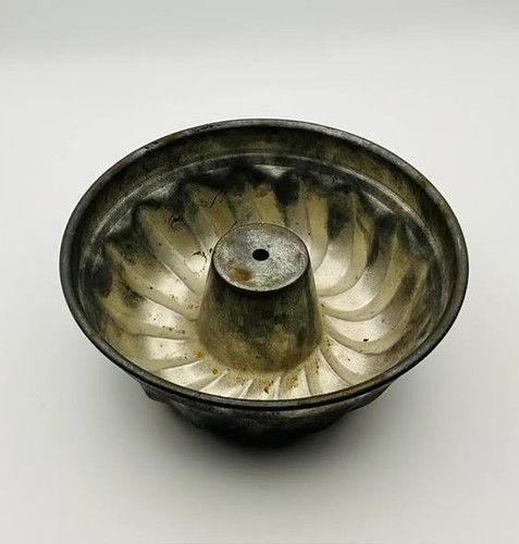 Ancien petit moule gâteau - ancien,