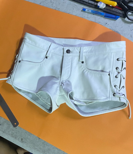 Nouveau short cuir blanc à - short, en