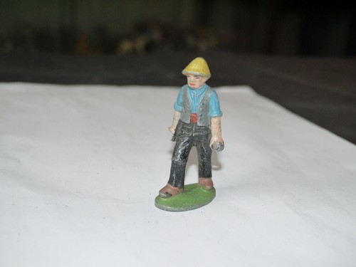 Figurine quiralu ferme - la,