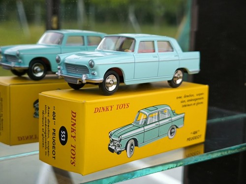 Dinky toys 553 peugeot - toys,