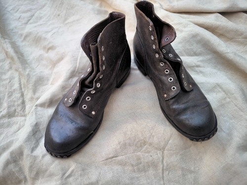 Brodequins chaussures cloutés - chaussures,