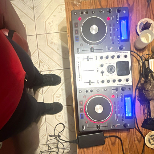 Numark mixdeck deck - numark, 2-deck