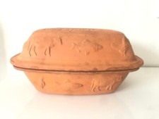 Plat de cuisson en terre cuite
