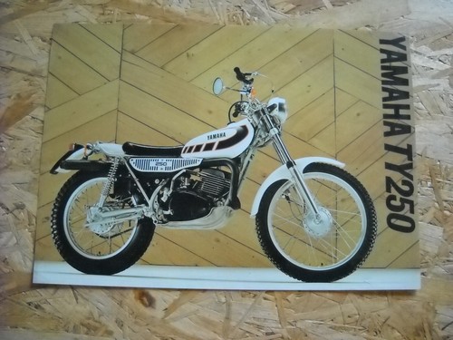 Catalogue brochure motos - catalogue,