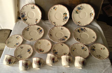 6 anciennes tasses sous tasses