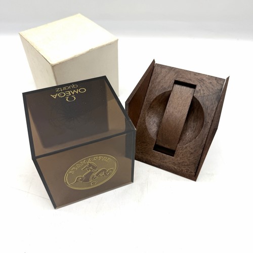 Boîte montre omega - de,