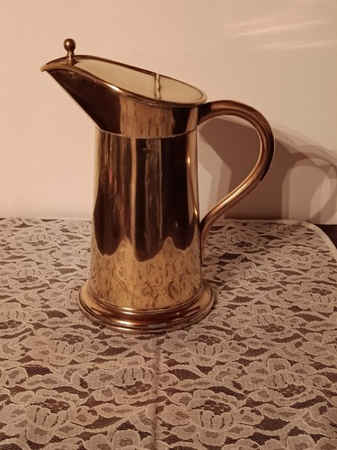 Ancien broc avec couvercle - ,