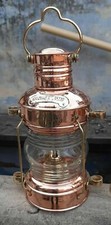 Ancienne lampe à pétrole en