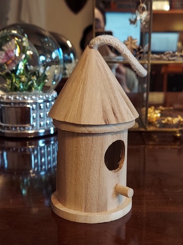New artminds wooden birdhouse - new,