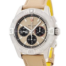 BREITLING Avenger B01