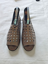 $325 Arche Drick Rear Zip Bronze Laser Cut Leather Open Toe 40 / 9 Sandals Shoes