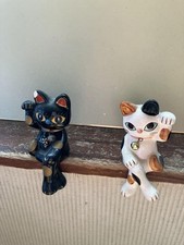Maneki Neko Cat Figurine Pair Black & White Crossed Legs