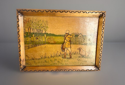 Boîte ancienne bois - , signée