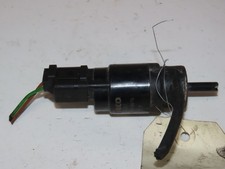 pompe lave-glace avant iveco