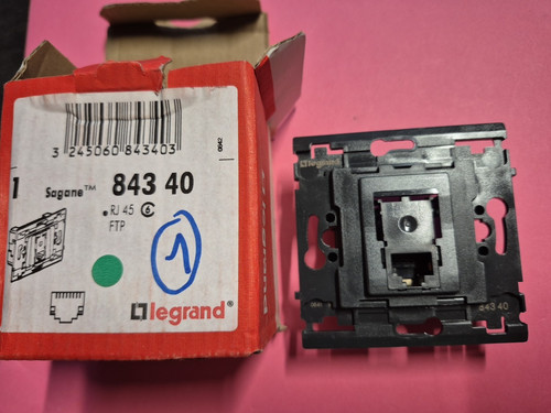 Legrand 84340 prise rj45 - prise,
