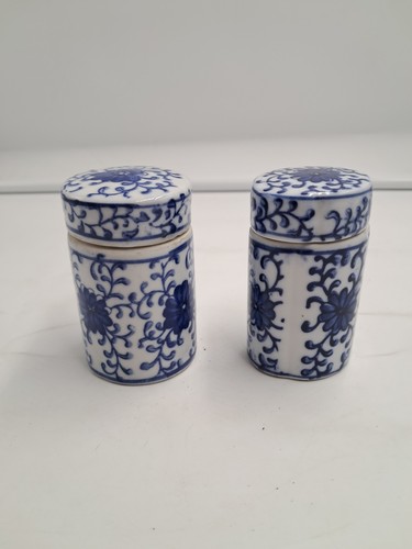 Paire petits pots couverts - pots,