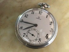 ´´ OMEGA ´ Montre À