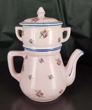 ancienne cafetière de couleur