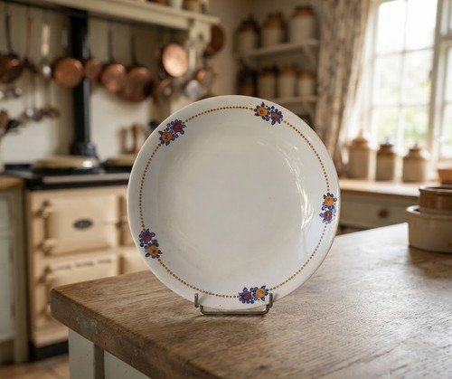 Ancienne assiette plat sur - ancienne,