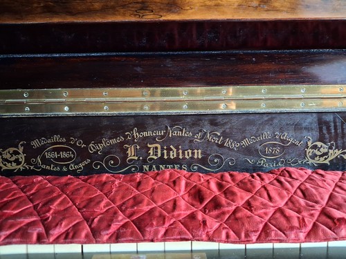 Piano droit didion - piano,