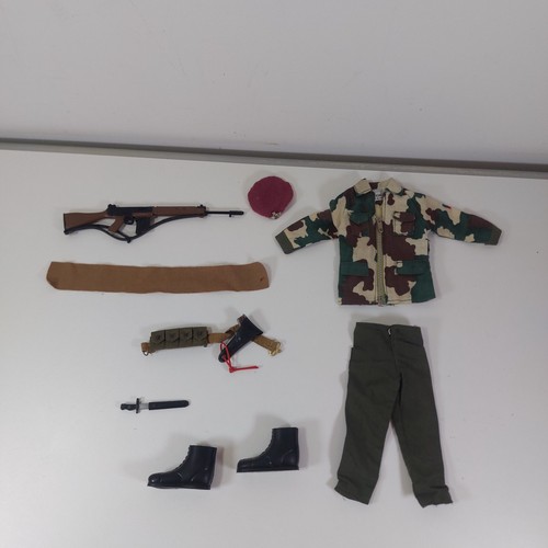 Action joe tenue - , rouge