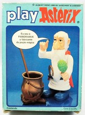Play Asterix - Panoramix le
