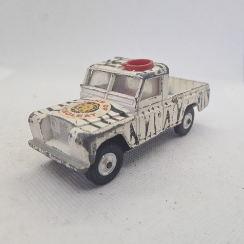 Corgi toys land - corgi, rover