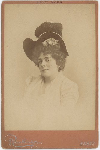 Cabinet circa 1890 meyrianne - 1890.,